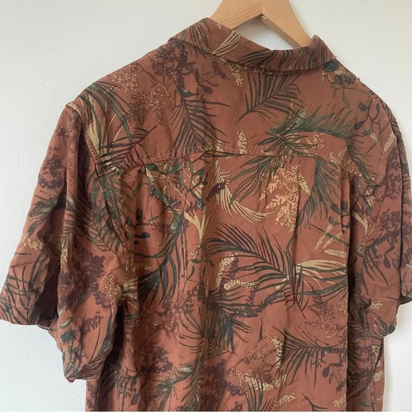 Lucky Brand Men’s M Brown Button-Down Hawaiian Shirt - Picture 6 of 9